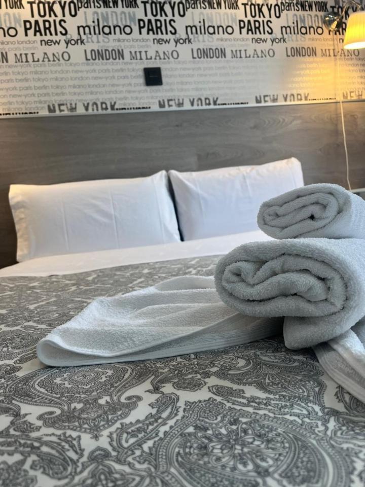 푸엔카랄 룸 호텔 마드리드 외부 사진